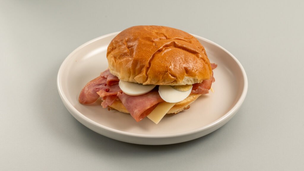bagel bacon